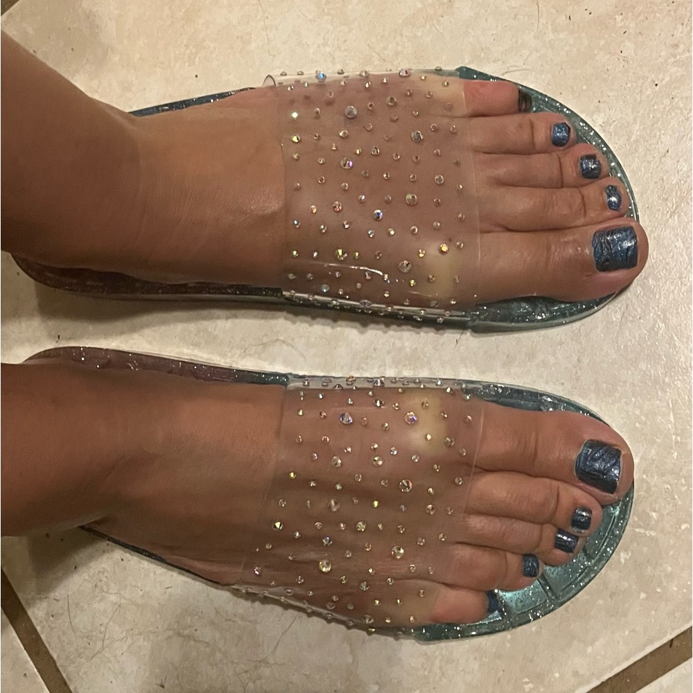 Mudd brand glitter & diamonds flip flops